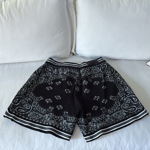 Men’s Amiri Black Bandana Cotton/Cashmere shorts - Picture 9 of 10